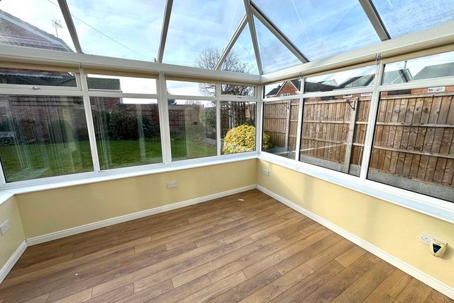 11, Ash Croft, Atherstone photo 3