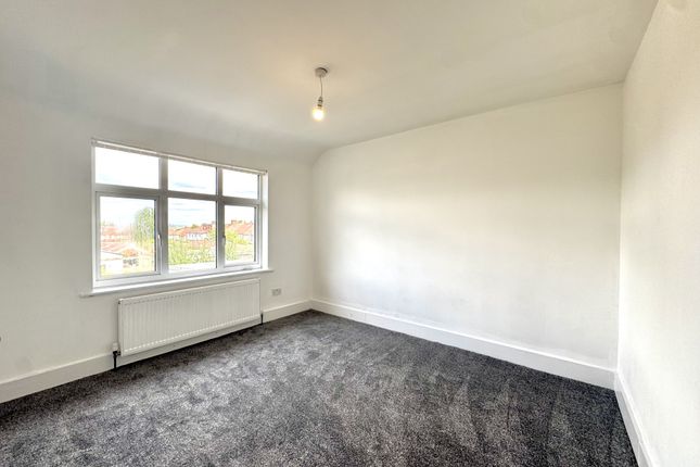 18, Purcell Road, Greenford photo 5