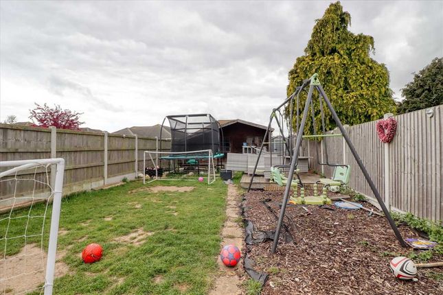 24, Jaywick Lane, Clacton on Sea photo 4