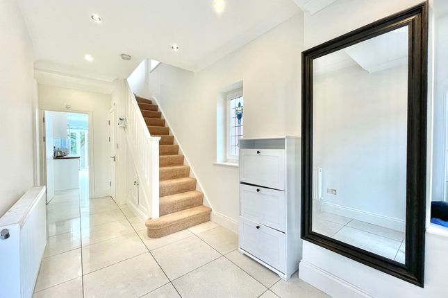 29 Linkside, London photo 2