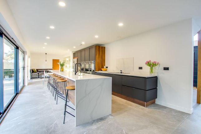 5, Knightwood Close, Christchurch photo 2