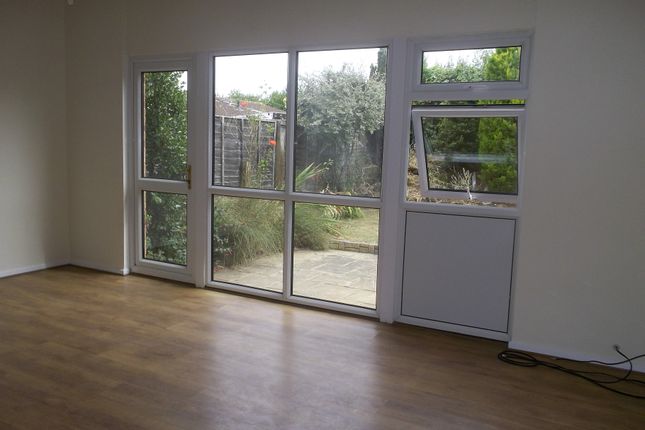 9, Bessemer Court, Blakelands photo 3