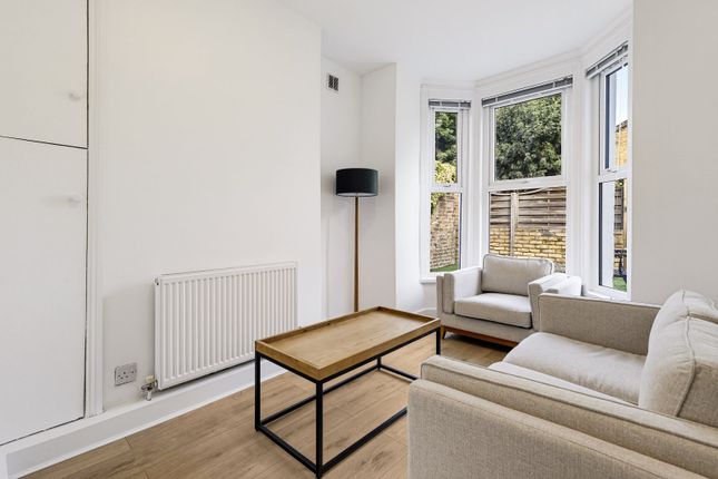 2, Falcon Grove, London photo 2