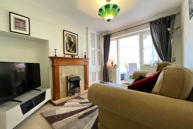 80 Newlands Park Crescent, Scarborough photo 3