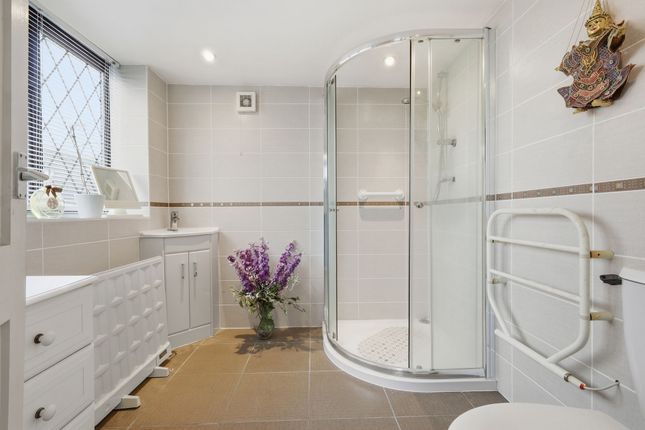 2 Stoney Hills, Billericay photo 3