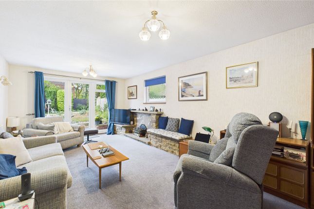 12, Claydon Road, Surrey photo 2