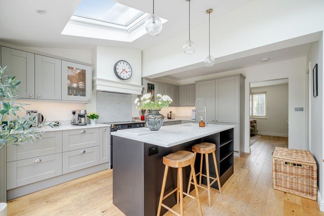 97, Coverts Road, Esher photo 2