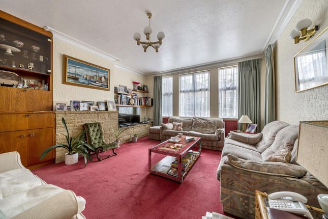 14, Folkington Corner, Woodside Park photo 5