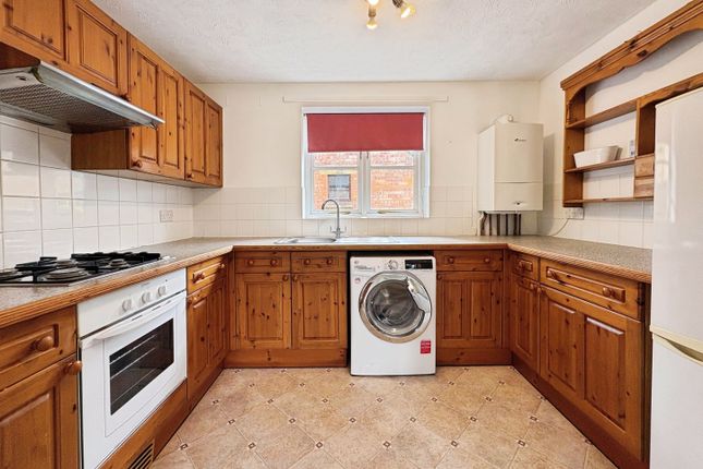 Flat 4 Flowers House, 15, Hendford, Yeovil photo 2