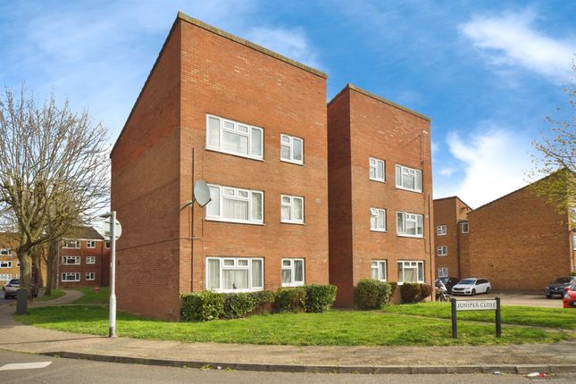 68, Rowan Drive, Broxbourne photo 3