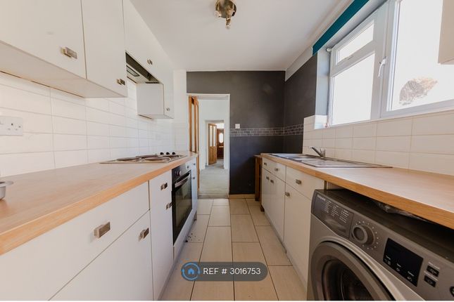 Wallace Street, New Bradwell, Milton Keynes photo 3