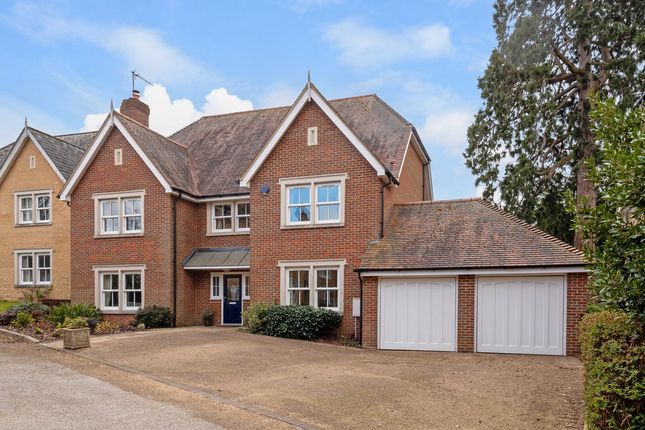 Thumbnail Detached house for sale in Waglands Garden Buckingham, Buckinghamshire