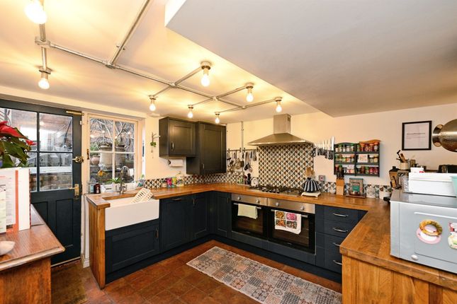 8, The Crescent, Wisbech photo 4