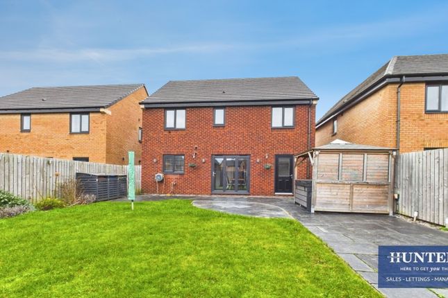 26, Crofters Way, Sunderland photo 4