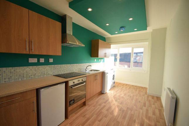 Thumbnail Flat to rent in Roxburgh Apartments, Whitley Bay