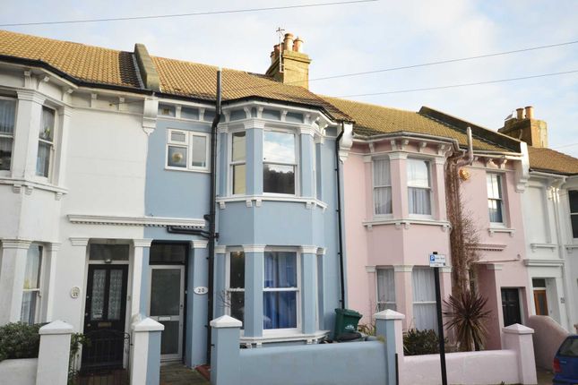 Terraced house to rent in Crescent Road, Brighton BN2