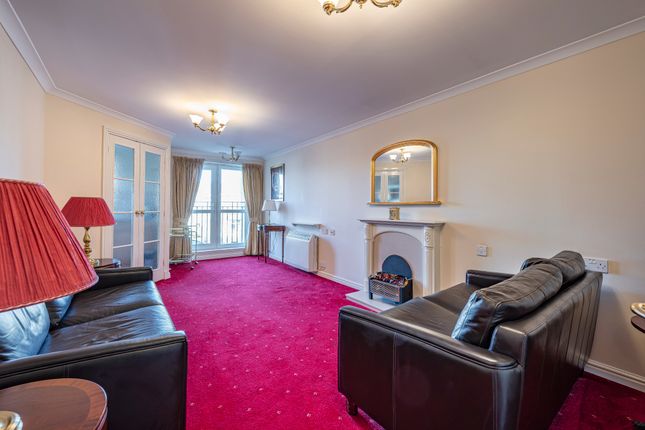 Town house for sale in Riverford Road, Glasgow
