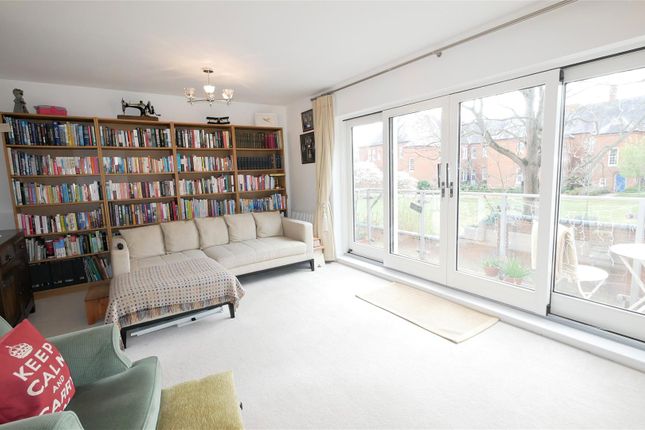 2, Ruttle Close, Cholsey photo 3