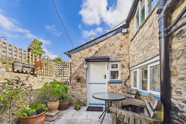 2-bed house on Mr Bird's Cottage, North Street, Marazion, £250,000