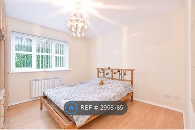 Derwent Close, Amersham photo 5