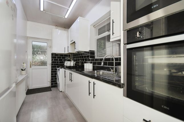 4, Hereward Road, South Yorkshire photo 3