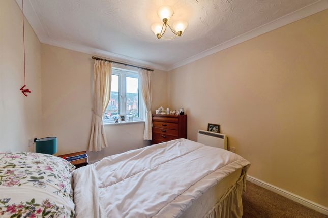 Flat 22, Moores Court, Jermyn Street, Sleaford photo 4