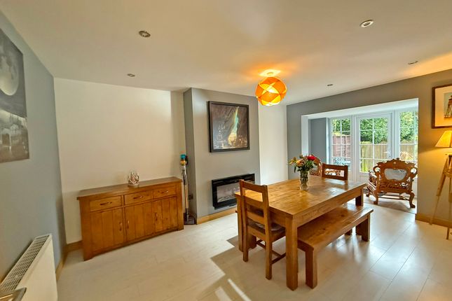 19, Station Road, Scarborough photo 5
