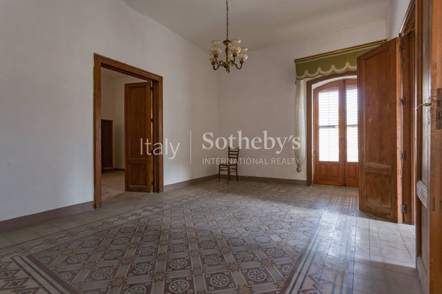 Block of flats for sale in Via Castello, Modica, Sicilia