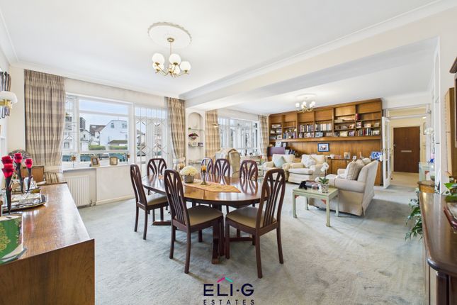 A Large Four Bedroom Purpose Built Apartment In This Porter Block
