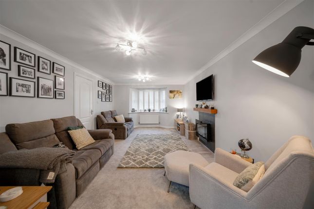20, Grayling Road, Ipswich photo 3