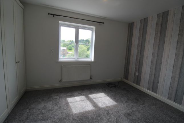Town house to rent in Limewood Close, Helmshore, Rossendale