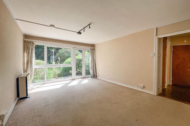 15, Highsett, Cambridge photo 2