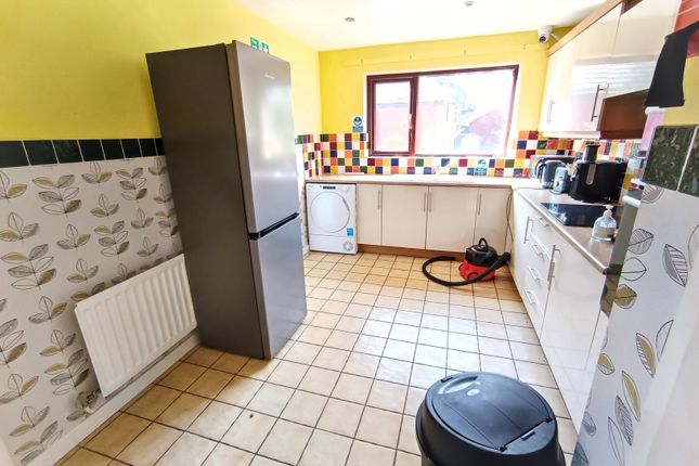 1a, Priorslee Road, Telford photo 4