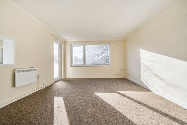 10, The Willows, Frenchay photo 3