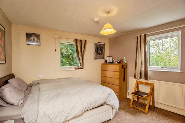 8, King Charles Place, Worcester photo 3