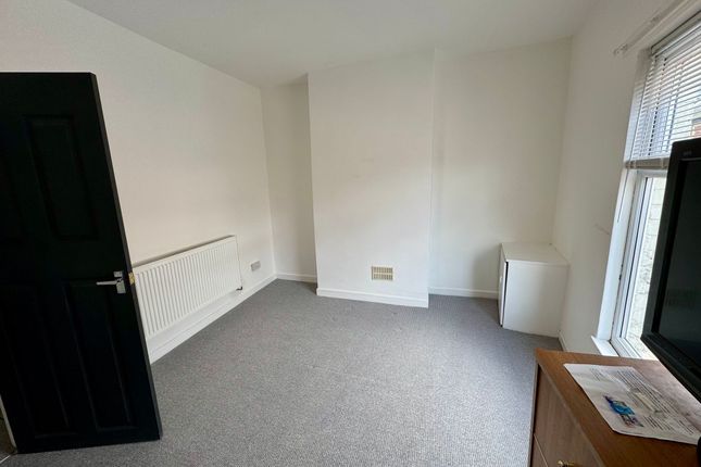 8a Chapel Brow, Leyland photo 2