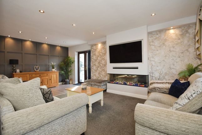 10, Blue Bell Close, Derbyshire photo 4