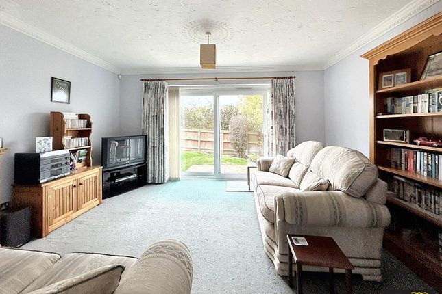 17, Miles Gardens, Weymouth photo 2