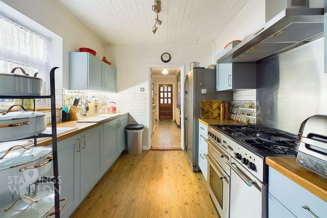 232 Beccles Road, Great Yarmouth photo 4