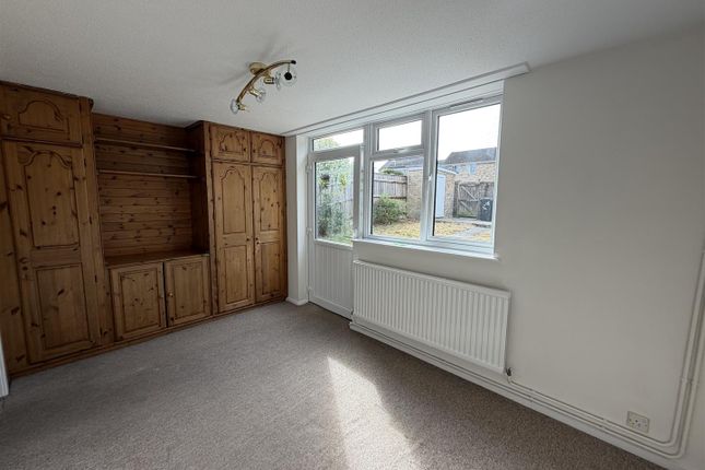 6, Constantine Square, Andover photo 4