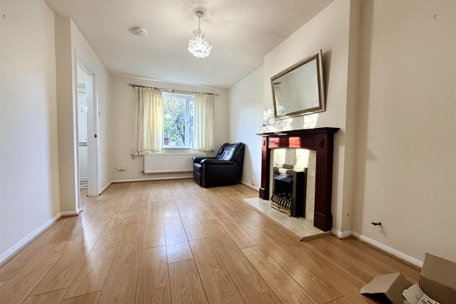 Bracken Close, Leicester photo 2