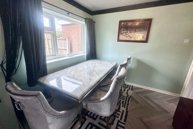20, Briar Avenue, Chorley photo 3