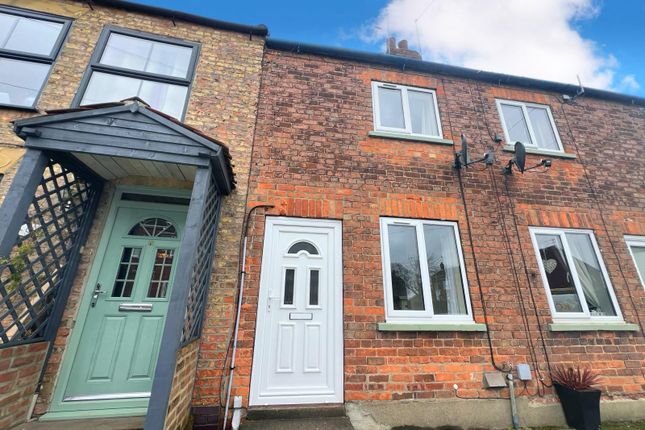 Thumbnail Terraced house to rent in Stockwell Lane, Driffield