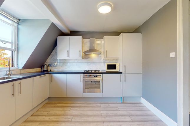 Flat E, 69, Elsham Road, London photo 4