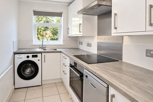 141, Inkerman Road, Woking photo 3