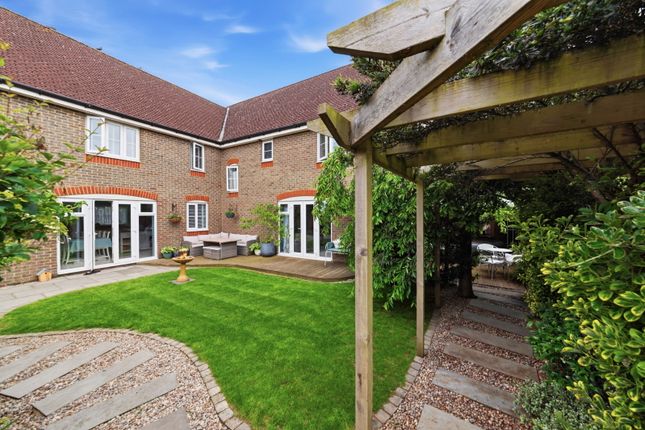 7, Tulip Walk, Sittingbourne photo 4