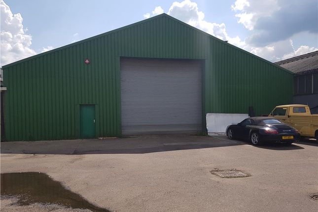 Light industrial to let in Commercial Vehicle Workshop, Boss Avenue, Leighton Buzzard, Bedfordshire