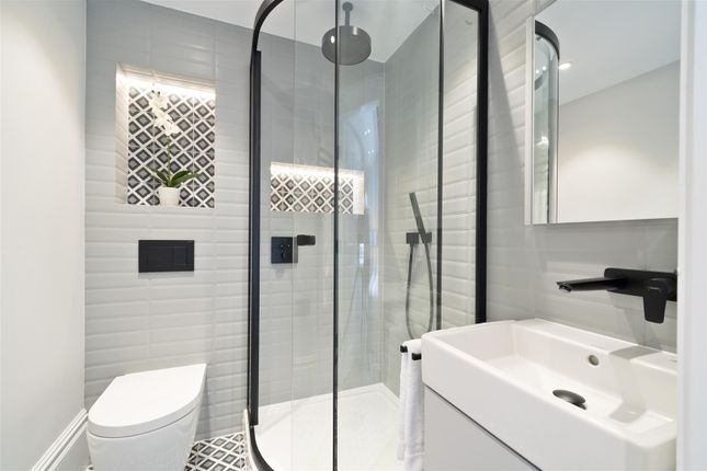 Ensuite3.Jpg