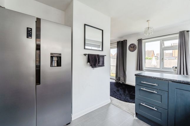 29, Keswick Close, Leicester photo 3