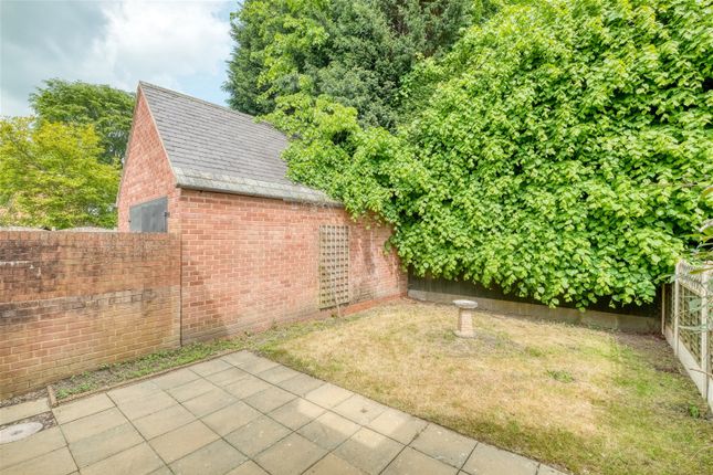 Semi-detached house for sale in Stourbridge Road, Catshill, Bromsgrove